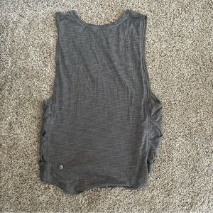 2 lululemon tank tops